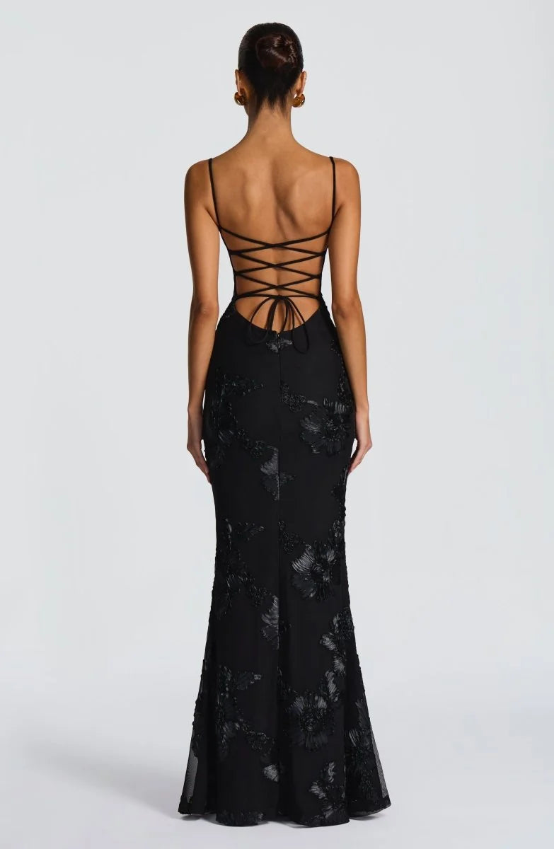 Black Women's Lace Fitted Maxi Dress — Verity Sweetheart Neckline Mermaid - Back Detail
