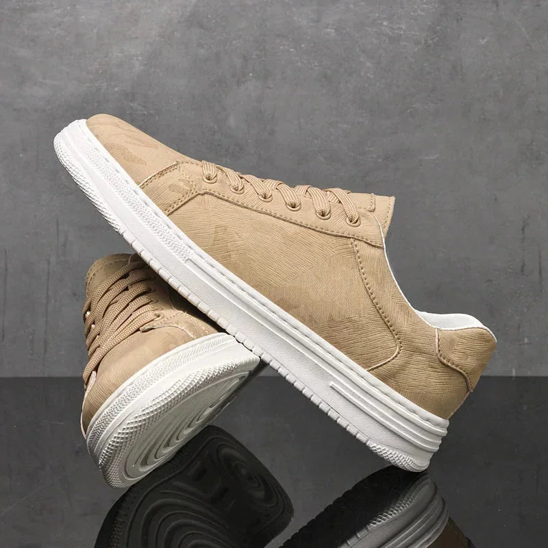 Beige Men's Leather Walking Sneakers — Harvey Textured Lace-Up Low-Top - Sole Detail Stacked