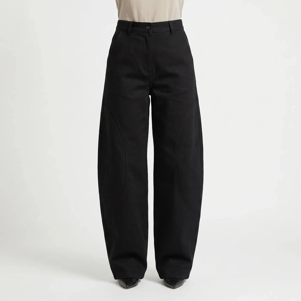 Black Women's Barrel Jeans — Kiera High-Rise Curved Wide-Leg Pockets - Front Full