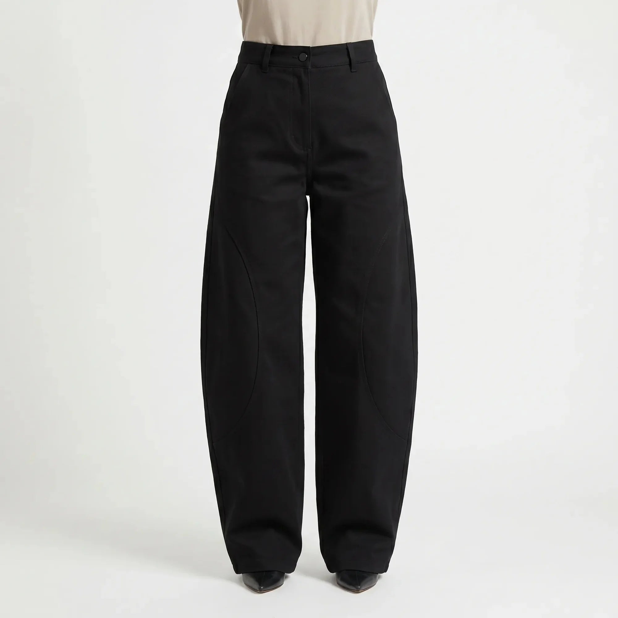 Black Women's Barrel Jeans — Kiera High-Rise Curved Wide-Leg Pockets - Front Full
