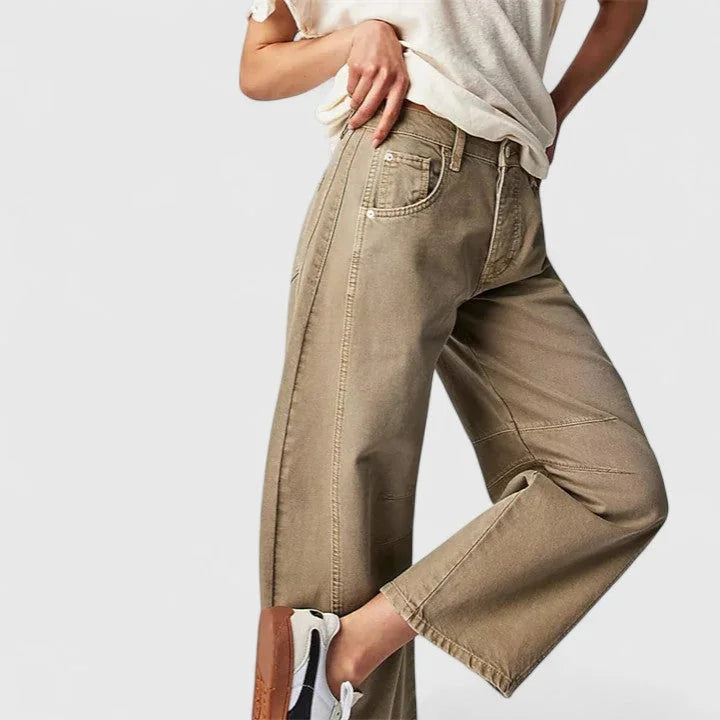 Beige Women's High-Waist Barrel Leg Jeans — Juliet Curved-Seam Cropped Ankle - Side Detail
