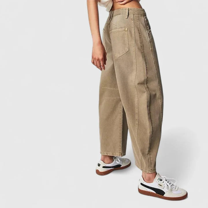 Beige Women's High-Waist Barrel Leg Jeans — Juliet Curved-Seam Cropped Ankle - Side Pose Sneakers2