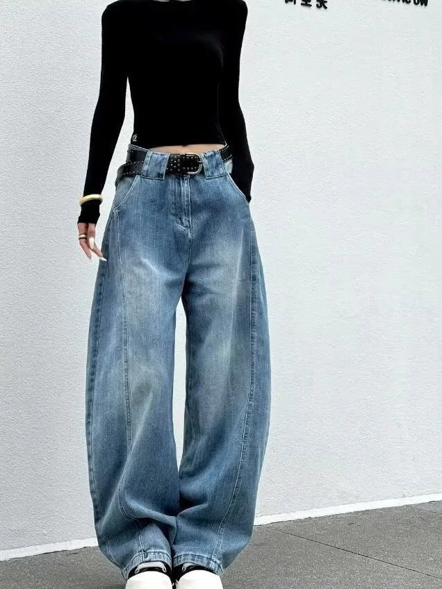 Blue Women's High Waist Barrel Leg Jeans — Yvonne Washed Denim Wide-Leg - Front Close Up