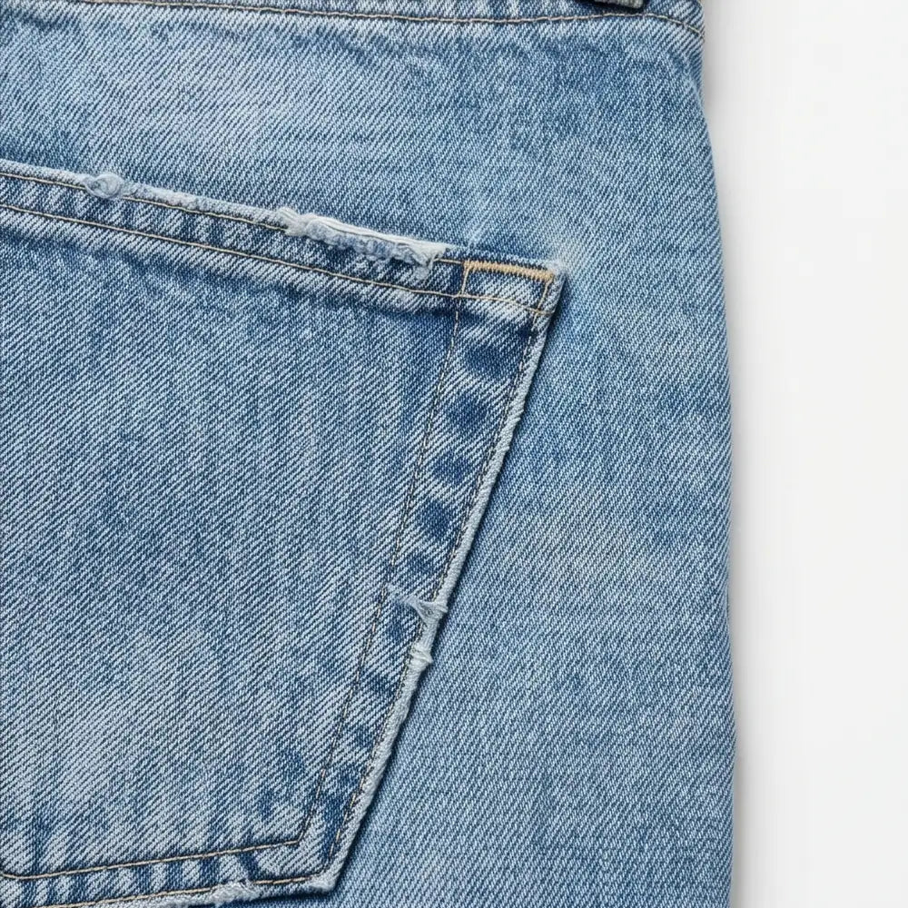 Light Blue Women's High-Waisted Cropped Barrel Jeans — Allie Relaxed Curved-Seam Pockets - Back Pocket Closeup
