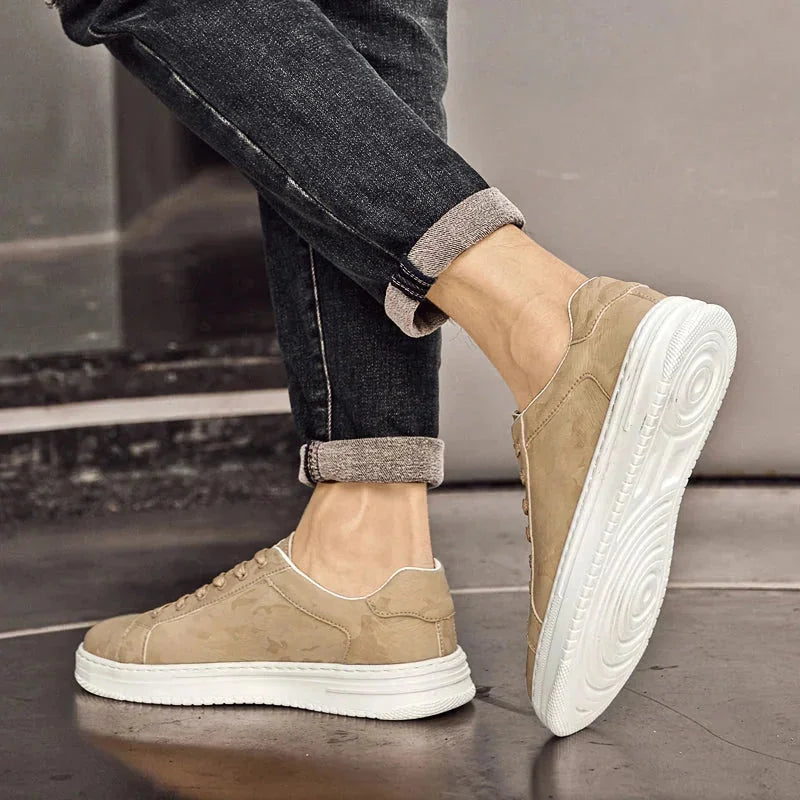 Beige Men's Leather Walking Sneakers — Harvey Textured Lace-Up Low-Top - Worn Side Step