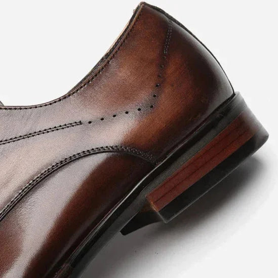 Brown Men's Leather Oxford Shoes — Hayden Burnished Cap Toe Brogue - Heel Closeup