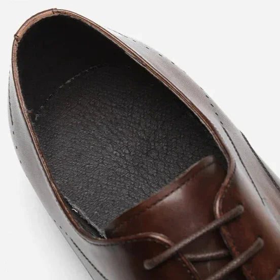 Brown Men's Leather Oxford Shoes — Hayden Burnished Cap Toe Brogue - Insole Closeup
