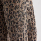 Leopard Women's Leopard Barrel Jeans — Madeline Relaxed Mid-Rise Pockets - Fabric Detail