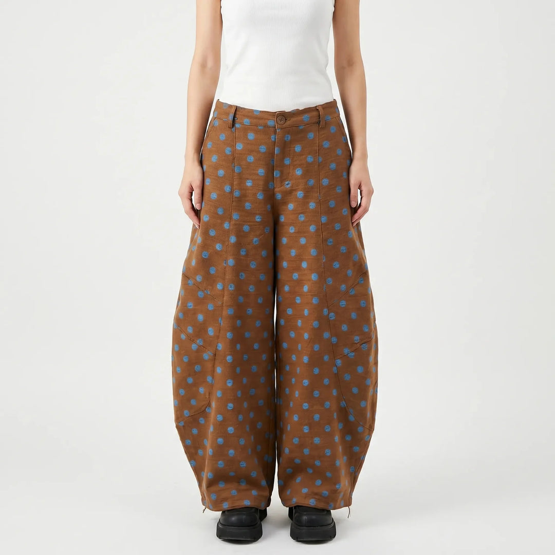Brown Women's Polka Wide-Leg Barrel Jeans — Nia Relaxed-Fit High-Waisted Pockets - Front Pose