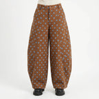 Brown Women's Polka Wide-Leg Barrel Jeans — Nia Relaxed-Fit High-Waisted Pockets - Studio Front