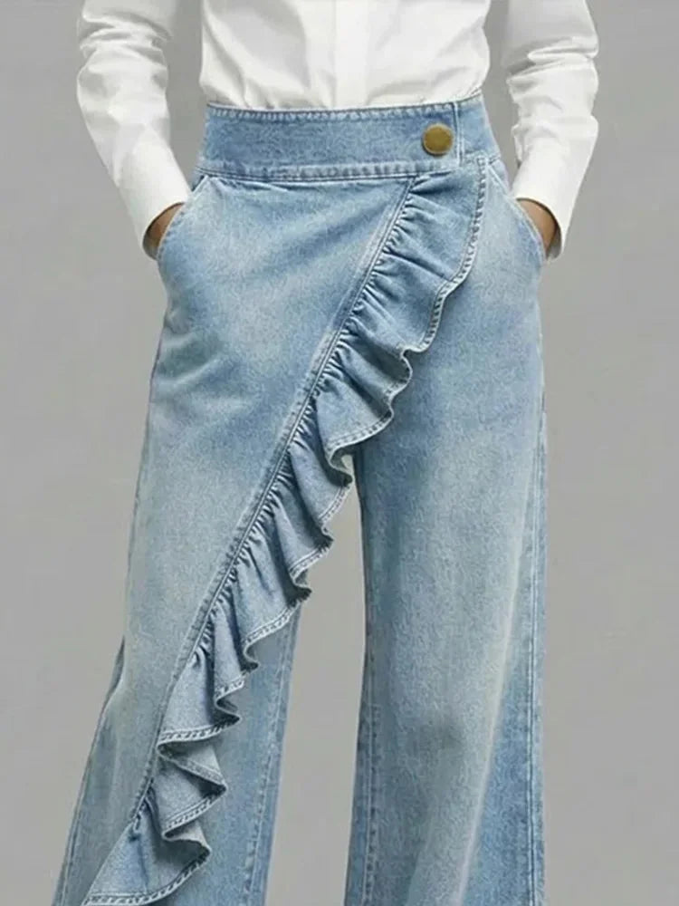 Light Blue Women's Wide Leg Jeans — Melody Asymmetric Ruffle High-Waisted - Waist Detail
